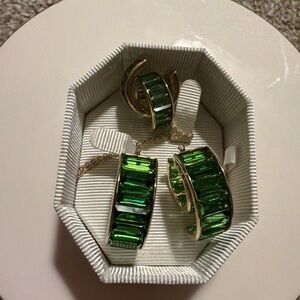 BNIB Swarovski Matrix Necklace Earring Set Green/Gold *As Seen In Wicked